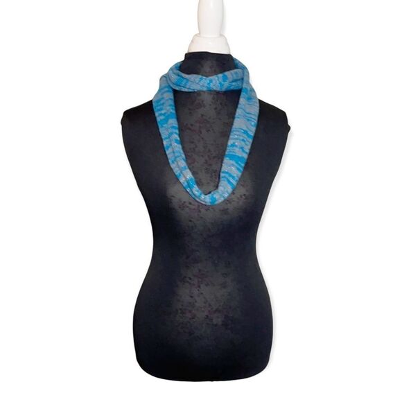 Eternity Round Knit Scarf Blue Gray Silver Sparkle Threads - Picture 1 of 13